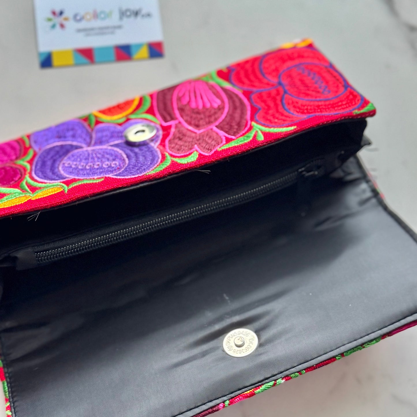 Handmade Embroidered Floral Wallet: Chiapas Mexican Clutch