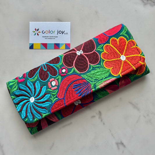 Handmade Embroidered Floral Wallet: Chiapas Mexican Clutch